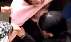 美女被扒衣服视频,美女扒衣视频事件引发的深思